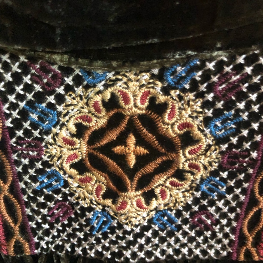Embroidered Velvet Women's Top - Picture 4 of 7